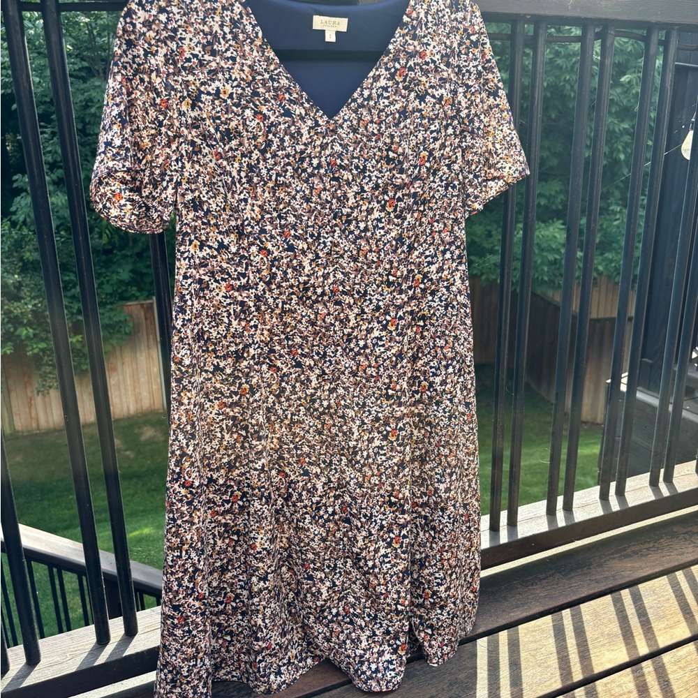 Chic Floral Midi Dress in Multicolor by Laura